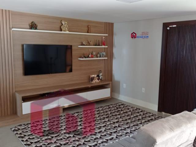 Imagem Imóvel com 3 Quartos à Venda, 246 m²