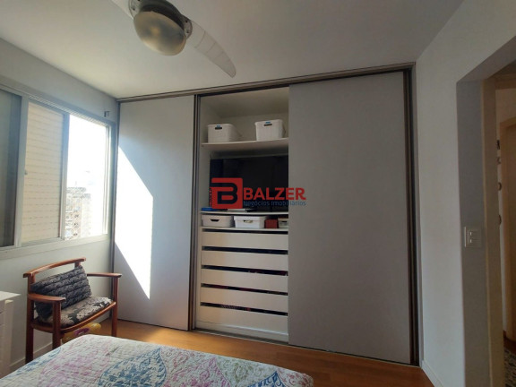 Imagem Apartamento com 3 Quartos à Venda, 135 m² em Centro - Florianópolis Imagem Apartamento com 3 Quartos à Venda, 135 m² em Centro - Florianópolis