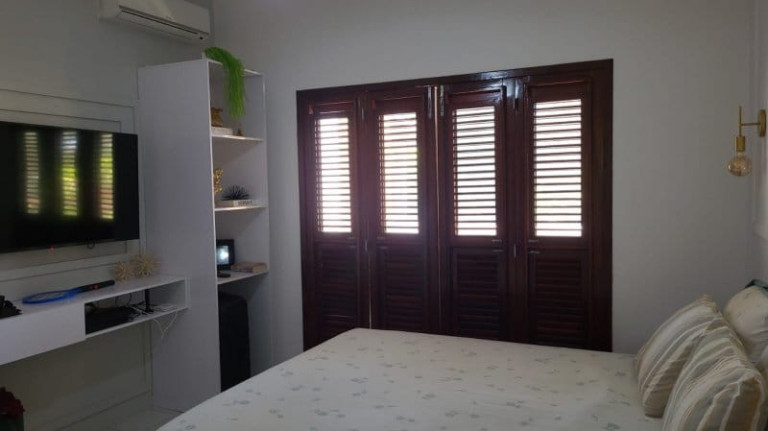 Imagem Casa com 5 Quartos à Venda, 550 m² em Engenheiro Luciano Cavalcante - Fortaleza Imagem Casa com 5 Quartos à Venda, 550 m² em Engenheiro Luciano Cavalcante - Fortaleza