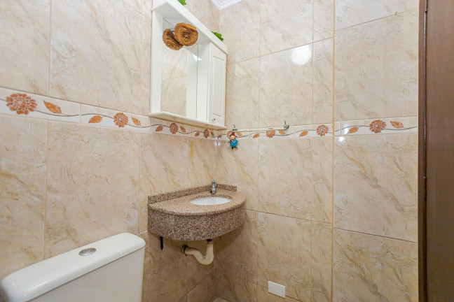 Imagem Casa com 4 Quartos à Venda, 271 m² em Santo Inácio - Curitiba