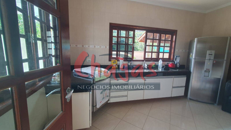 Imagem Casa com 4 Quartos à Venda, em Caraguatatuba Imagem Casa com 4 Quartos à Venda, em Caraguatatuba