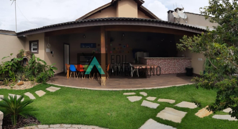 Imagem Casa com 4 Quartos à Venda, 297 m² em Vila Gardênia - Atibaia Imagem Casa com 4 Quartos à Venda, 297 m² em Vila Gardênia - Atibaia