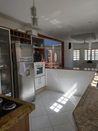 Imagem Sobrado com 3 Quartos à Venda, 380 m²