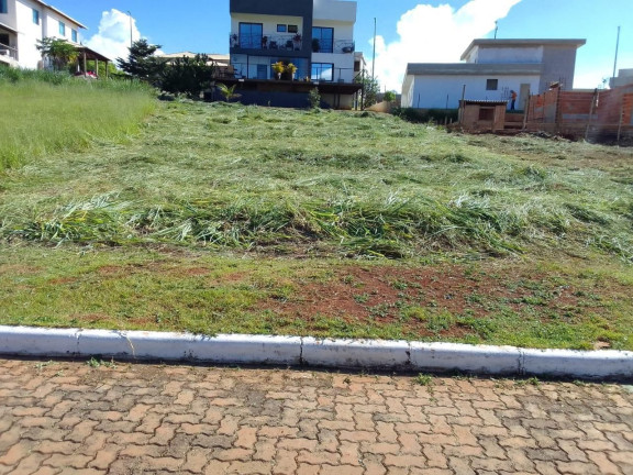 Terreno à Venda, 405 m² em R$239.000,00 // Villas Park I - Vespasiano