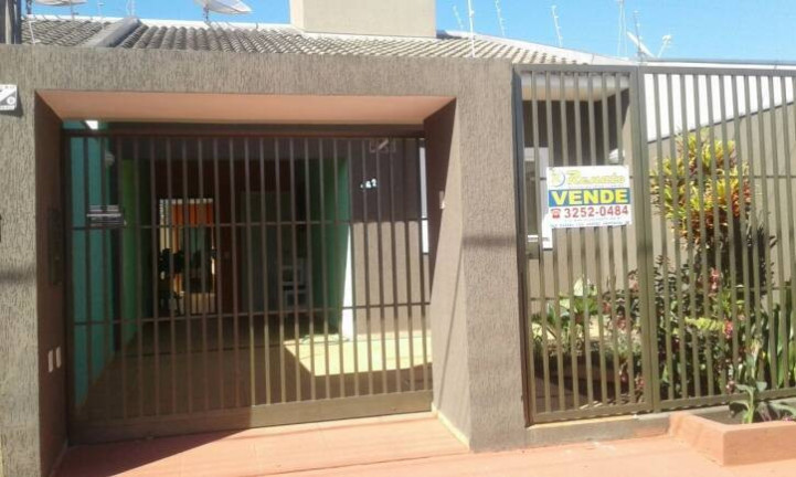 Imagem Casa com 3 Quartos à Venda, 182 m² em Vale Das Perobas - Arapongas Imagem Casa com 3 Quartos à Venda, 182 m² em Vale Das Perobas - Arapongas