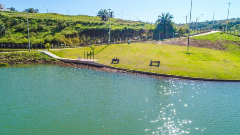 Imagem Imóvel à Venda, 300 m² em Setor Lago Sul - Caldas Novas Imagem Imóvel à Venda, 300 m² em Setor Lago Sul - Caldas Novas