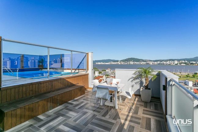 Cobertura com 4 Quartos à Venda, 210 m² em Balneário - Florianópolis