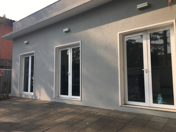 Imóvel com 3 Quartos à Venda, 250 m² em Alto De Pinheiros - São Paulo