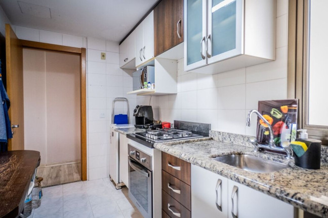 Imagem Apartamento com 3 Quartos à Venda, 90 m² em Passo Da Areia - Porto Alegre