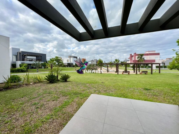 Imagem Casa com 4 Quartos à Venda, 193 m² em Centro - Xangri-lá