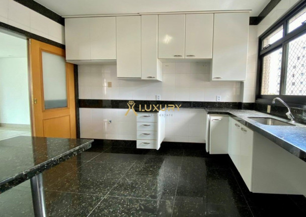 Imagem Imóvel com 4 Quartos à Venda, 161 m² em Belvedere - Belo Horizonte