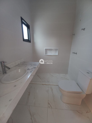 Imagem Casa com 3 Quartos à Venda, 100 m²