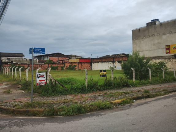 Terreno à Venda, 600 m² em Monte Alegre - Camboriú