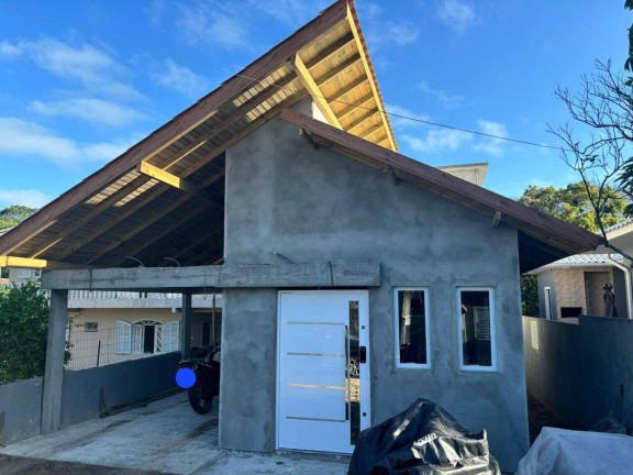 Casa com 3 Quartos à Venda, 120 m² em Rio Vermelho - Florianópolis