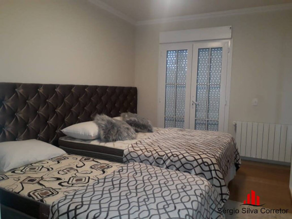 Imagem Apartamento com 3 Quartos à Venda, em Vila Capivari - Campos Do Jordão Imagem Apartamento com 3 Quartos à Venda, em Vila Capivari - Campos Do Jordão