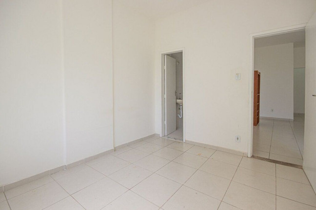Imagem Imóvel com 1 Quarto à Venda, em Copacabana - Rio De Janeiro Imagem Imóvel com 1 Quarto à Venda, em Copacabana - Rio De Janeiro