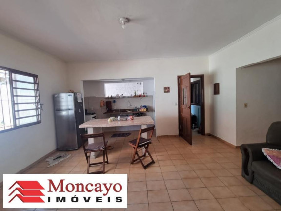 Imagem Casa com 3 Quartos à Venda, 300 m² em Centro - Caraguatatuba
