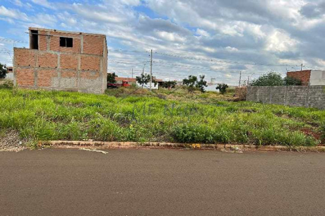 Terreno à Venda, 180 m² em Terrazul - Pirassununga