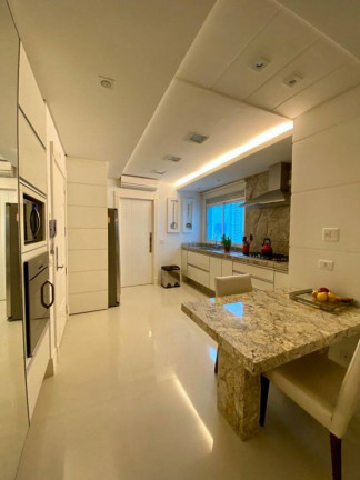 Imagem Apartamento com 3 Quartos à Venda, 186 m² em Centro - Balneário Camboriú Imagem Apartamento com 3 Quartos à Venda, 186 m² em Centro - Balneário Camboriú