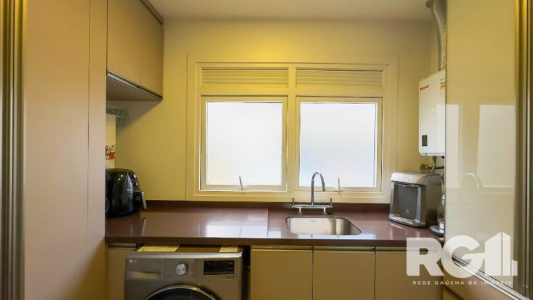 Imagem Casa de Condomínio com 4 Quartos à Venda, 218 m² em Jardim Carvalho - Porto Alegre Imagem Casa de Condomínio com 4 Quartos à Venda, 218 m² em Jardim Carvalho - Porto Alegre