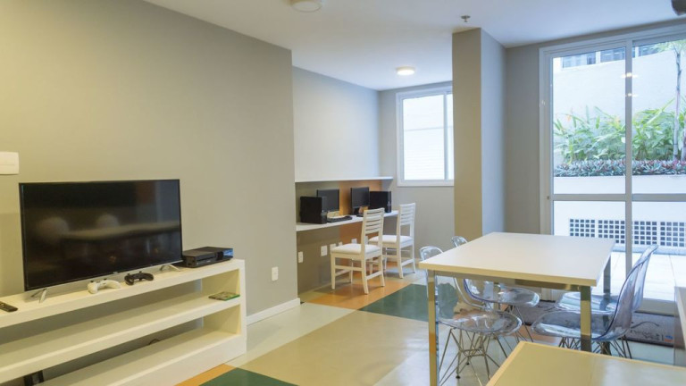 Imagem Apartamento com 2 Quartos à Venda, 121 m²