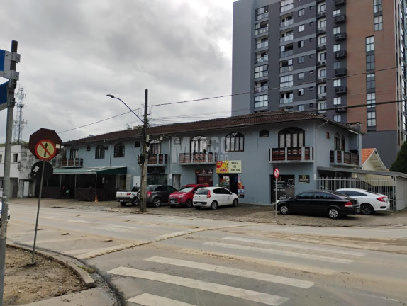 Imagem Casa com 5 Quartos à Venda, 585 m² em Anita Garibaldi - Joinville Imagem Casa com 5 Quartos à Venda, 585 m² em Anita Garibaldi - Joinville