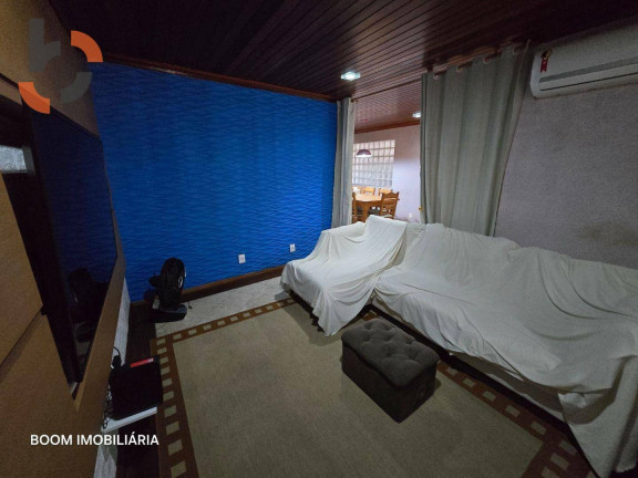 Imagem Casa com 4 Quartos à Venda, 243 m² em Caonze - Nova Iguaçu