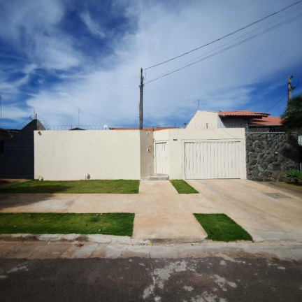 Imagem Casa com 3 Quartos à Venda, 180 m² em Jardim Americano - Lins Imagem Casa com 3 Quartos à Venda, 180 m² em Jardim Americano - Lins