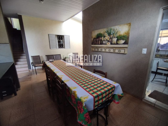 Imagem Sobrado com 4 Quartos à Venda, 138 m² em Parque Das Gameleiras - Uberaba