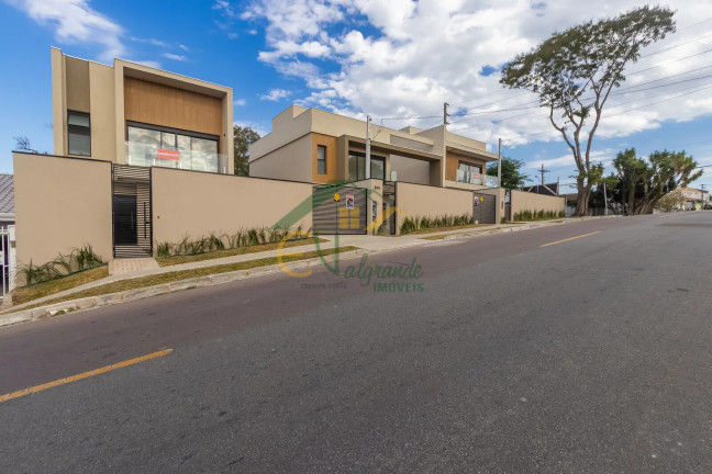 Imagem Sobrado com 3 Quartos à Venda, 145 m² em Uberaba - Curitiba Imagem Sobrado com 3 Quartos à Venda, 145 m² em Uberaba - Curitiba