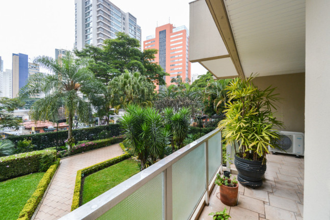 Imagem Apartamento com 4 Quartos à Venda, 143 m² em Moema - São Paulo Imagem Apartamento com 4 Quartos à Venda, 143 m² em Moema - São Paulo