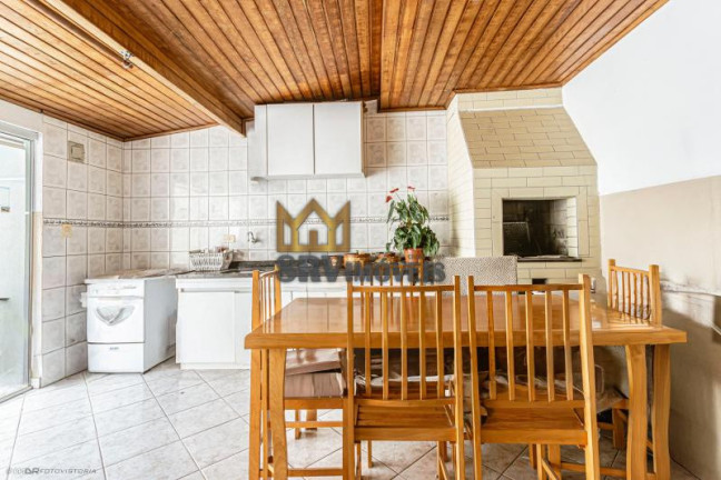 Imagem Sobrado com 3 Quartos à Venda, 262 m² em água Verde - Curitiba