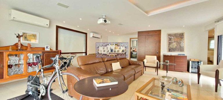 Imagem Apartamento com 4 Quartos à Venda, 240 m² em Lagoa - Rio De Janeiro Imagem Apartamento com 4 Quartos à Venda, 240 m² em Lagoa - Rio De Janeiro