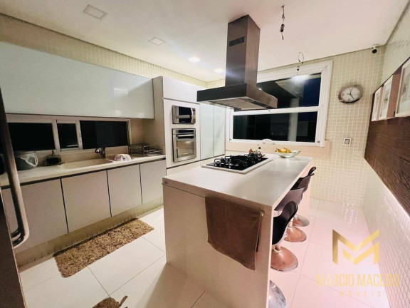 Imagem Casa com 4 Quartos à Venda, 620 m² em De Lourdes - Fortaleza
