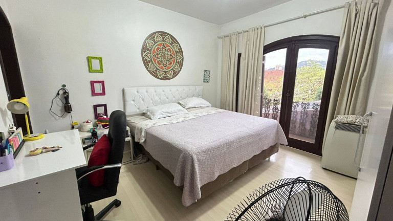 Imagem Casa com 4 Quartos à Venda, 436 m² em Alphaville - Santana De Parnaíba Imagem Casa com 4 Quartos à Venda, 436 m² em Alphaville - Santana De Parnaíba