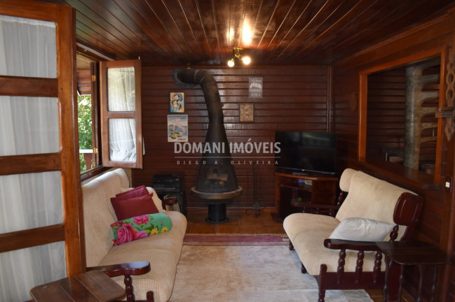 Imagem Casa com 4 Quartos à Venda, 170 m² em Região Do Vale Encantado - Campos Do Jordão