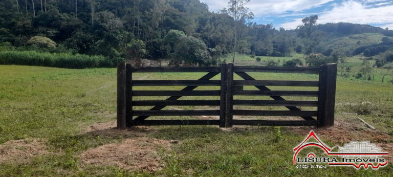 Chácara à Venda,  em Santa Branca