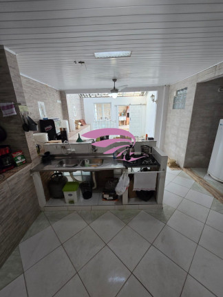 Imagem Casa com 5 Quartos à Venda, 300 m² em São Braz - Curitiba