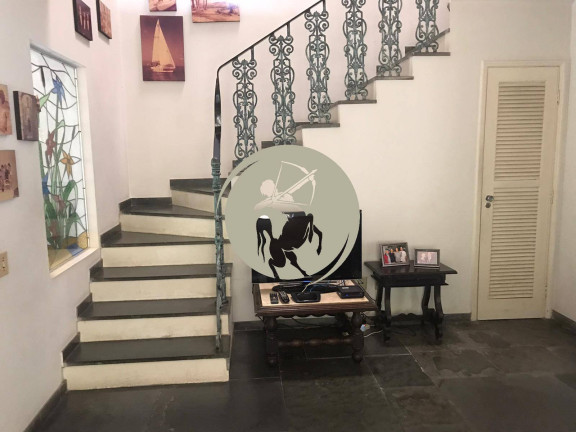 Imagem Casa com 3 Quartos à Venda, 280 m² em Gonzaga - Santos Imagem Casa com 3 Quartos à Venda, 280 m² em Gonzaga - Santos