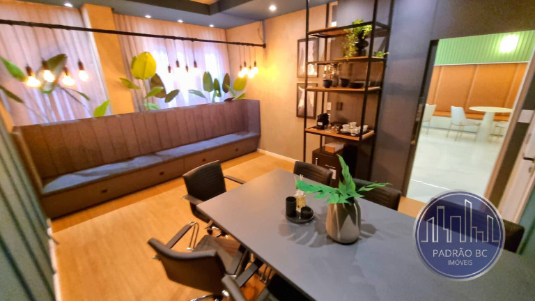 Imagem Apartamento com 2 Quartos à Venda, 65 m² em Tabuleiro - Camboriú