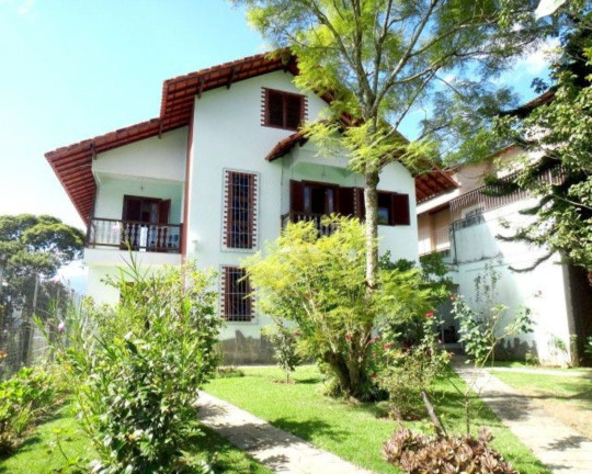 Casa com 3 Quartos à Venda, 460 m² em Golfe - Teresópolis