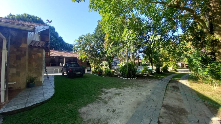 Imagem Chácara com 4 Quartos à Venda, 5.400 m² em Vila Areao - Taubaté