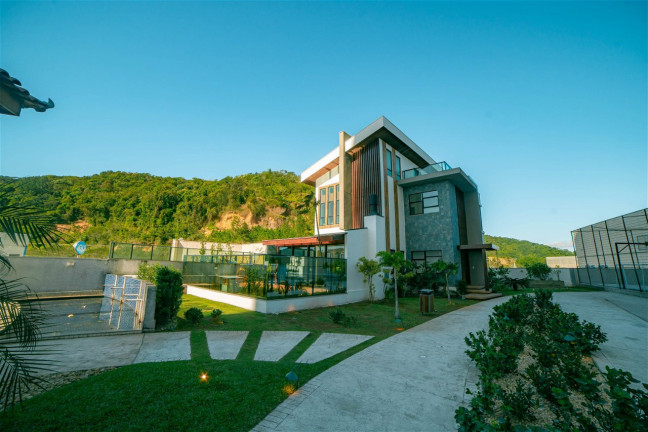 Imagem Casa com 3 Quartos à Venda, 360 m² em Ressacada - Itajaí