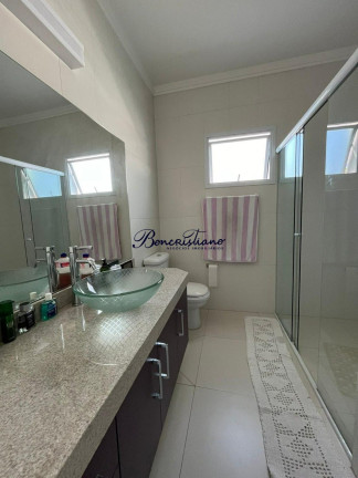 Imagem Casa com 3 Quartos à Venda, 300 m² em Tremembé - Sao Paulo Imagem Casa com 3 Quartos à Venda, 300 m² em Tremembé - Sao Paulo