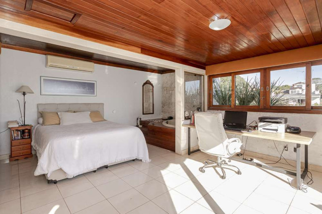 Imagem Cobertura com 3 Quartos à Venda, 150 m² em Menino Deus - Porto Alegre Imagem Cobertura com 3 Quartos à Venda, 150 m² em Menino Deus - Porto Alegre
