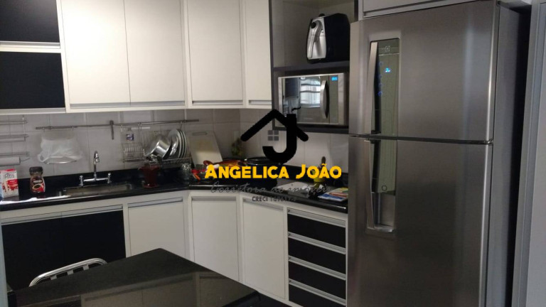 Imagem Casa com 3 Quartos à Venda, 178 m² em Vila Sao Jorge - São Vicente Imagem Casa com 3 Quartos à Venda, 178 m² em Vila Sao Jorge - São Vicente