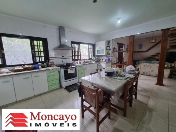 Imagem Sobrado com 3 Quartos à Venda, 306 m² em Indaiá - Caraguatatuba Imagem Sobrado com 3 Quartos à Venda, 306 m² em Indaiá - Caraguatatuba