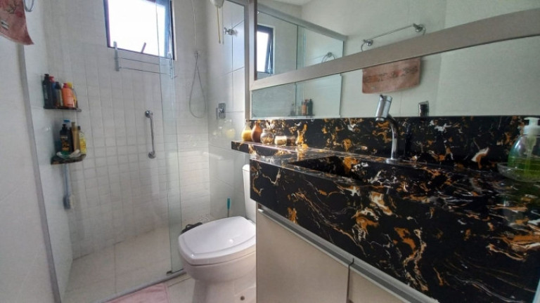 Imagem Apartamento com 2 Quartos à Venda, 77 m² em Centro - Balneário Camboriú