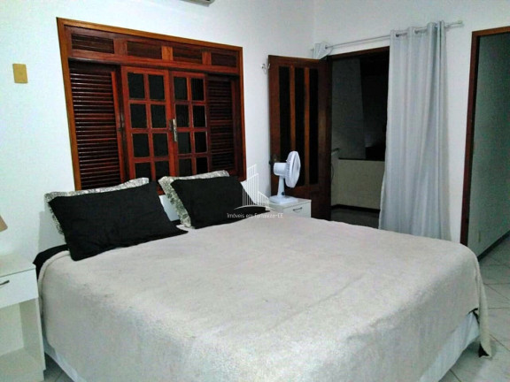 Imagem Casa com 4 Quartos à Venda, 220 m² em Cajazeiras - Fortaleza