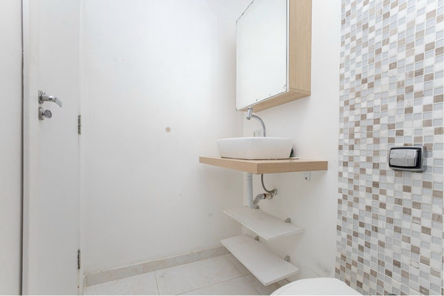 Imagem Casa com 4 Quartos à Venda, 320 m² em Santo Inácio - Curitiba Imagem Casa com 4 Quartos à Venda, 320 m² em Santo Inácio - Curitiba